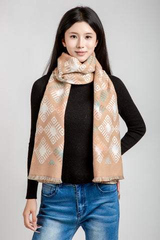 Geometric Pattern Oblong Scarf W/ Trim
