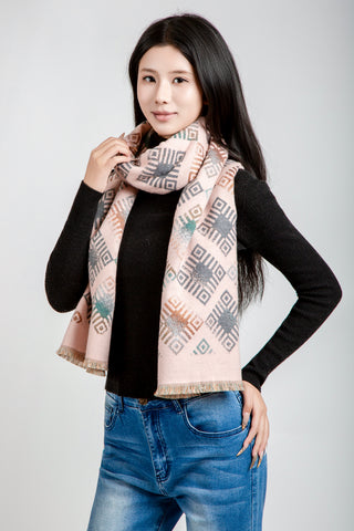 Geometric Pattern Oblong Scarf W/ Trim