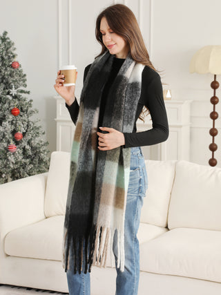 Plaid Pattern Oblong Scarf W/ Fringe
