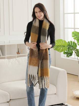 Plaid Pattern Oblong Scarf W/ Fringe