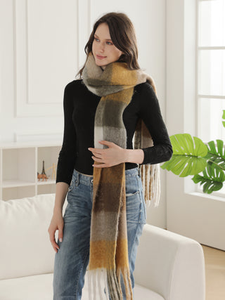 Plaid Pattern Oblong Scarf W/ Fringe