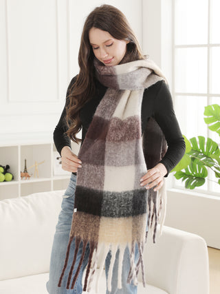 Plaid Pattern Oblong Scarf W/ Fringe