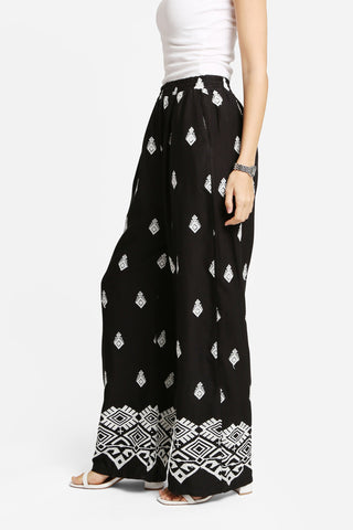 Embroidered Elastic Waisted Wide-Leg Pants