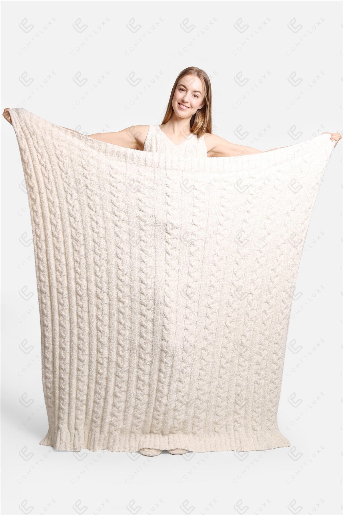 COMFYLUXE Elevated Comfort Throw Blanket